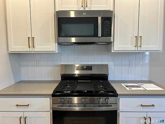 4th image of 62 Soundview Ave
