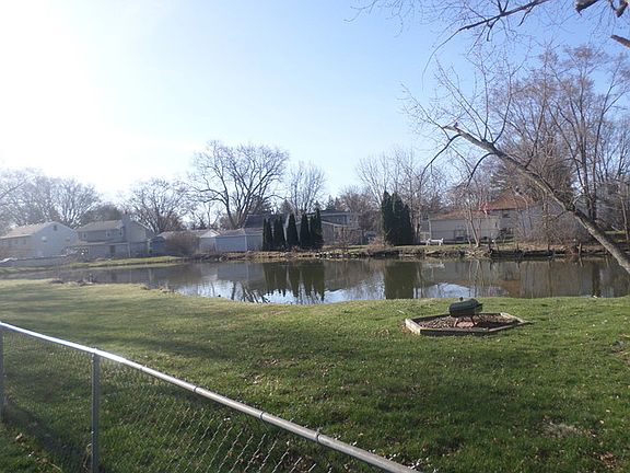4th image of 129 N Channel Dr