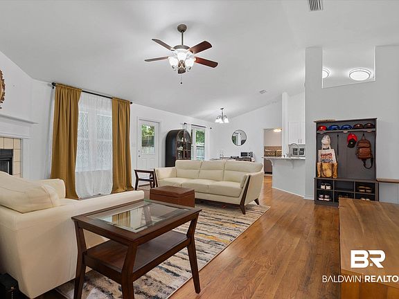 5th image of 11738 Balsam Ct