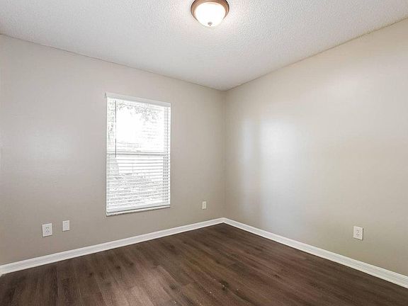 3rd image of 11869 Hatcher Cir