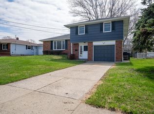 69 Laurelton Dr, Buffalo, NY 14224