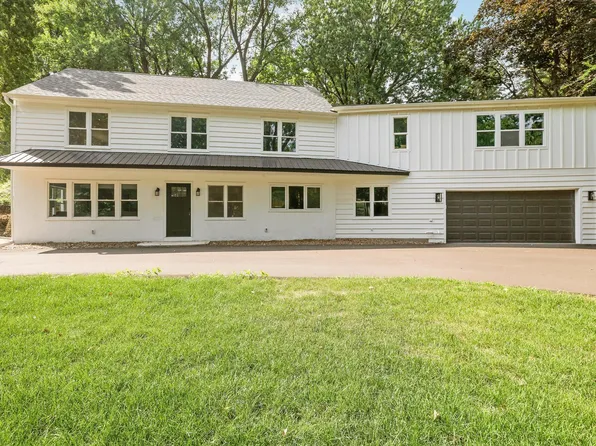 5111 Colonial Dr, Golden Valley, MN 55416