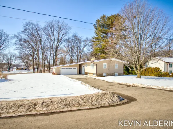 4525 135th Ave, Hamilton, MI 49419