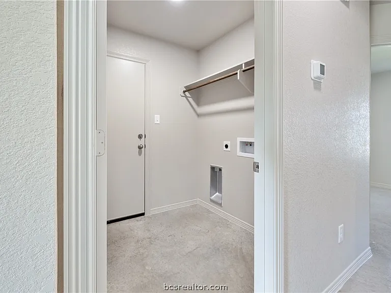 1636 Lucky St — Photo 8