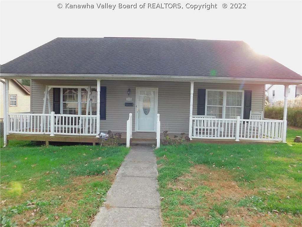 3120 31st St photo 1