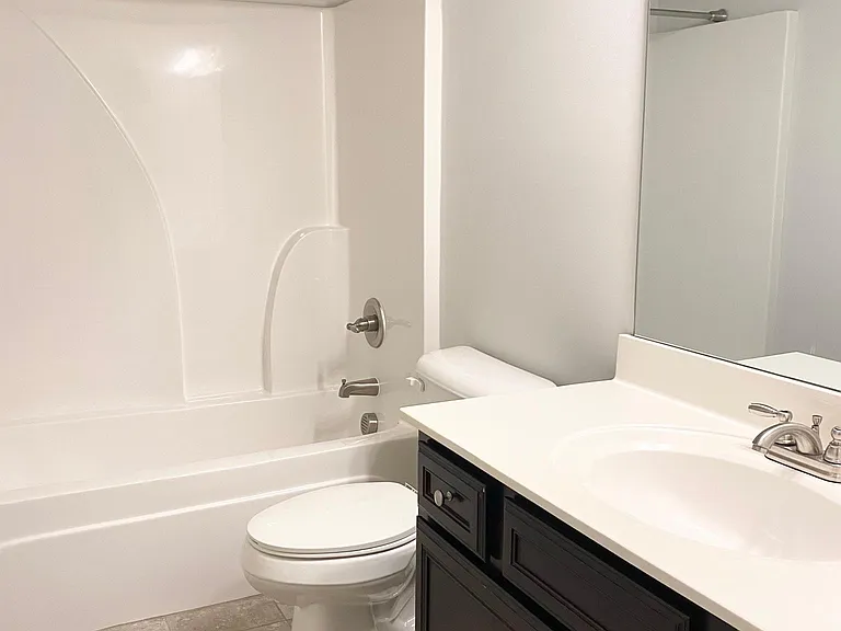390 Holdings Dr — Photo 17