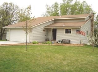 1676 Sherwood Way, Eagan, MN 55122