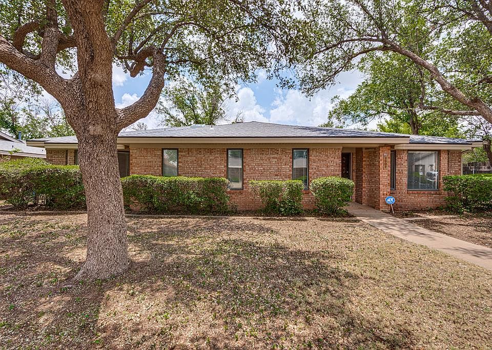 1st image of 2907 Emerson Pl
