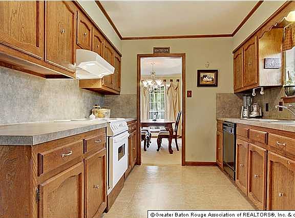 Spacious Kitchen