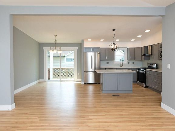 5th image of 704 Osprey Ct