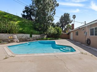 9540 Debra Ave, North Hills, CA 91343