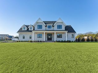3 Margareta Ct, Westhampton Beach, NY 11978