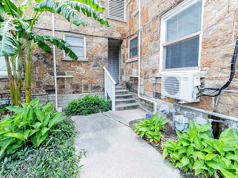 2702 Swantner St #5 — Photo 27