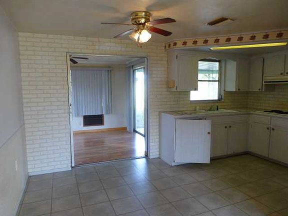 4th image of 1051 Dartmouth Dr