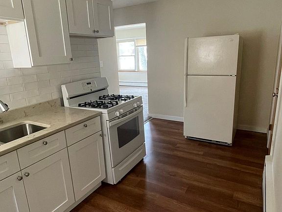 2nd image of 9668 Pacific Ave