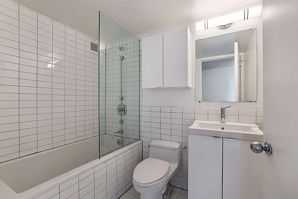 Rented by Compass | media 74