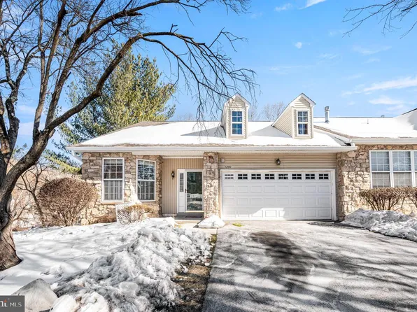 1291 Country Club Dr, Springfield, PA 19064