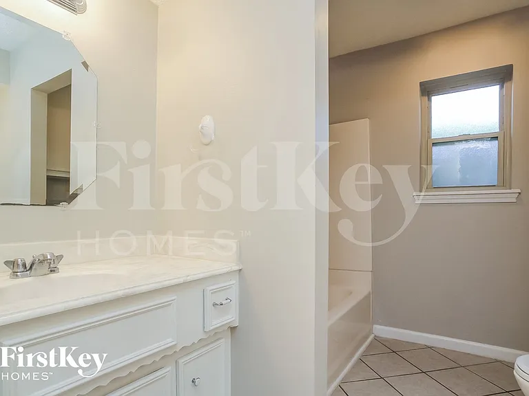 12610 Pine Bough Ln — Photo 13