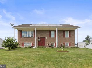 2440 Belair Dr, Dover, PA 17315