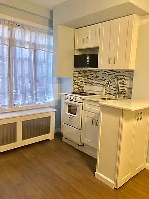 5th image of 5 Tudor City Pl APT 208