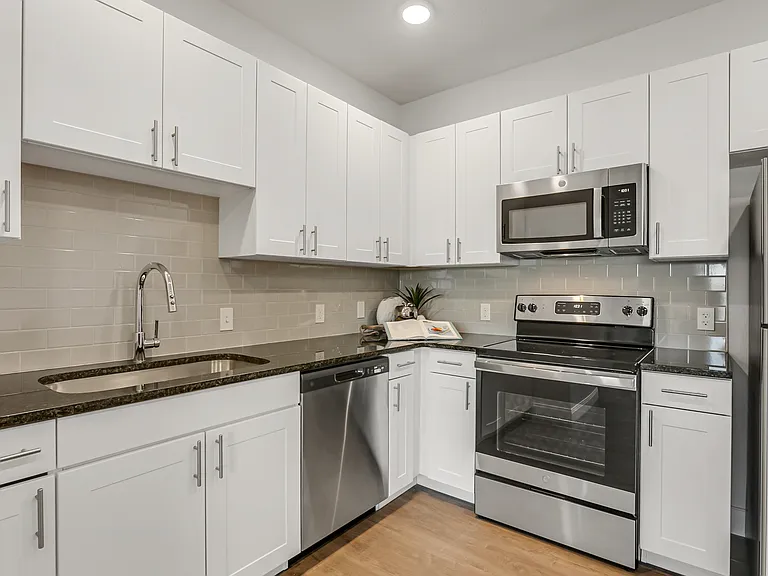 1040 Clearwater Largo Rd N #411 — Photo 7