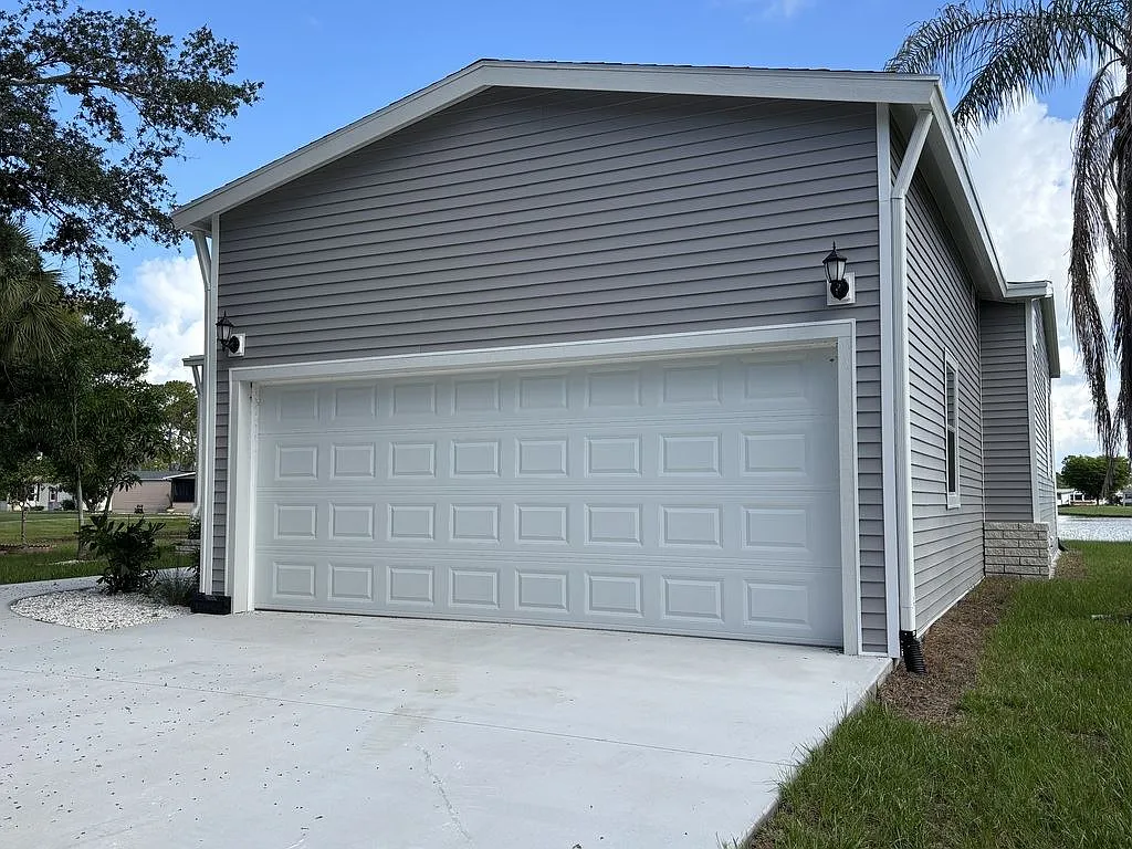 3 bed, 2.0 bath, 1441 sqft, $1,799 — Photo 4