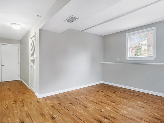 5th image of 12 Killian Dr