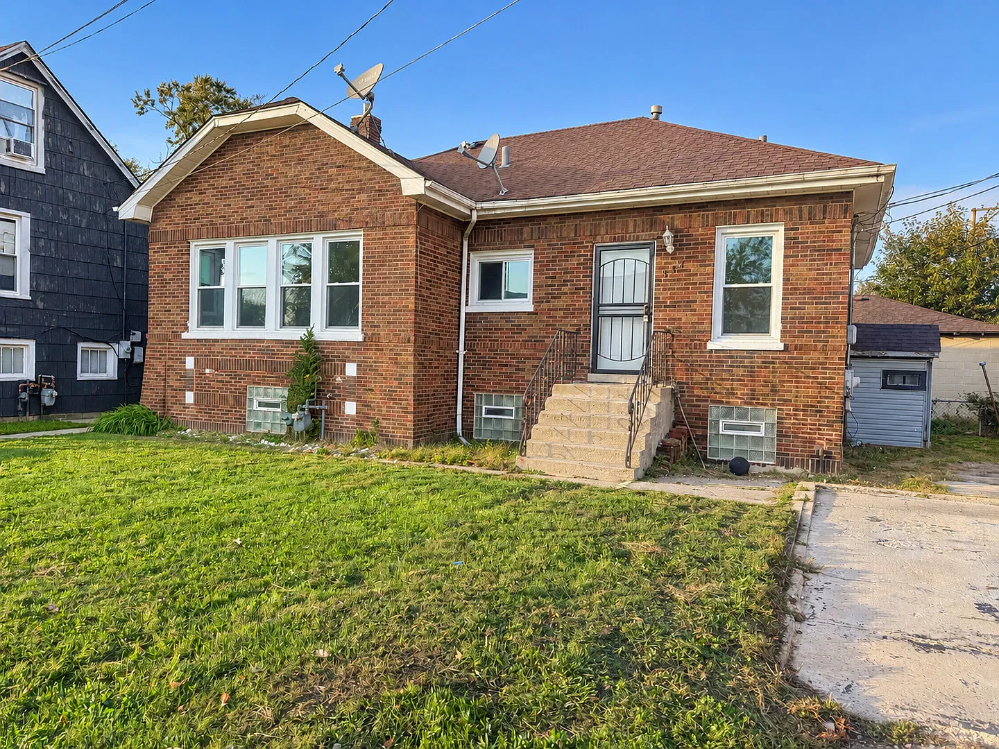 3 bed, 1350 sqft, $2,500 — Photo 2
