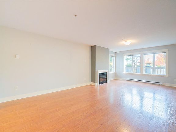 3rd image of 1620 Townsite Rd #201