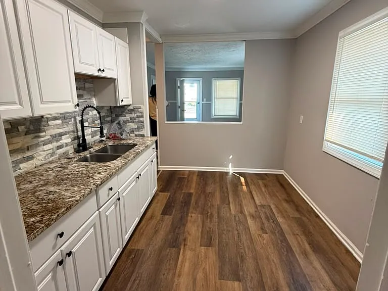 5701 Longwood Ave — Photo 14