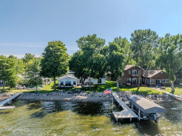 436 Shorewood Dr, Detroit Lakes, MN 56501
