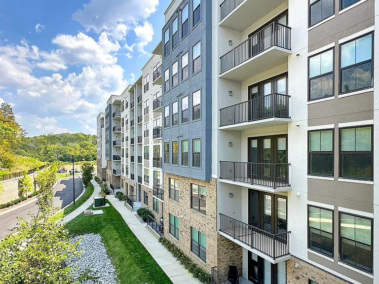 Legacy Cool Springs Apartments — Photo 35