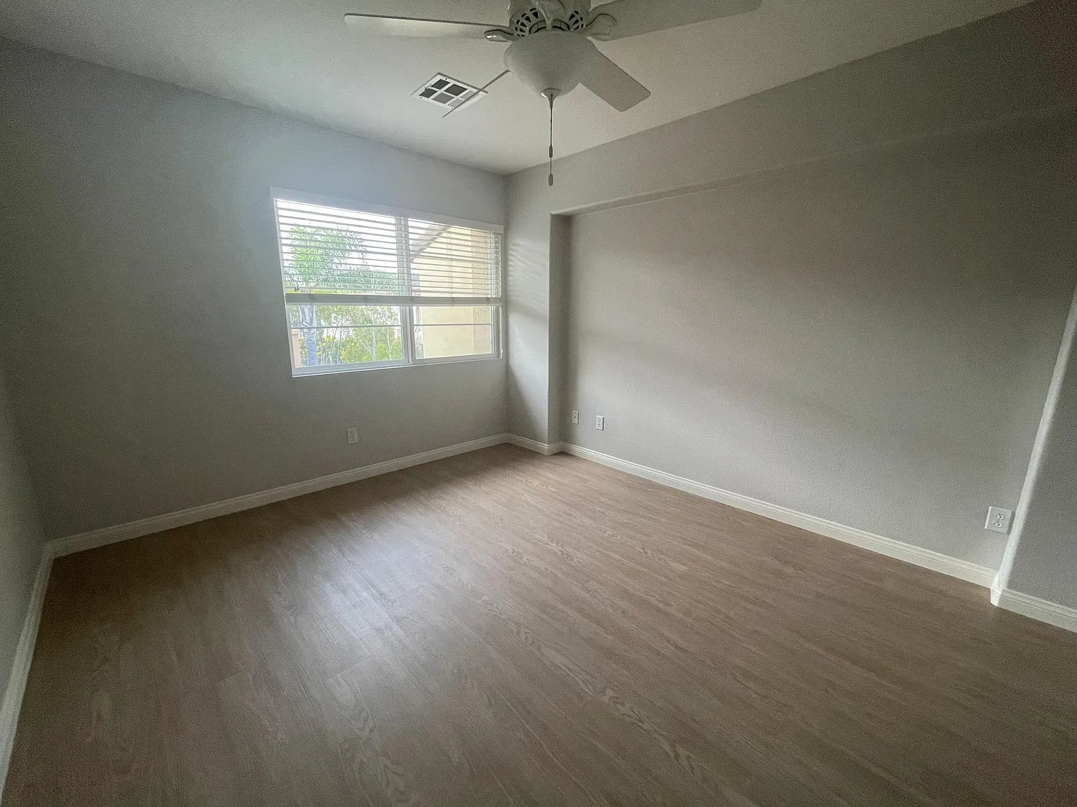 2872 Escala Cir — Photo 2