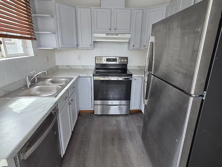 1442 King St — Photo 5
