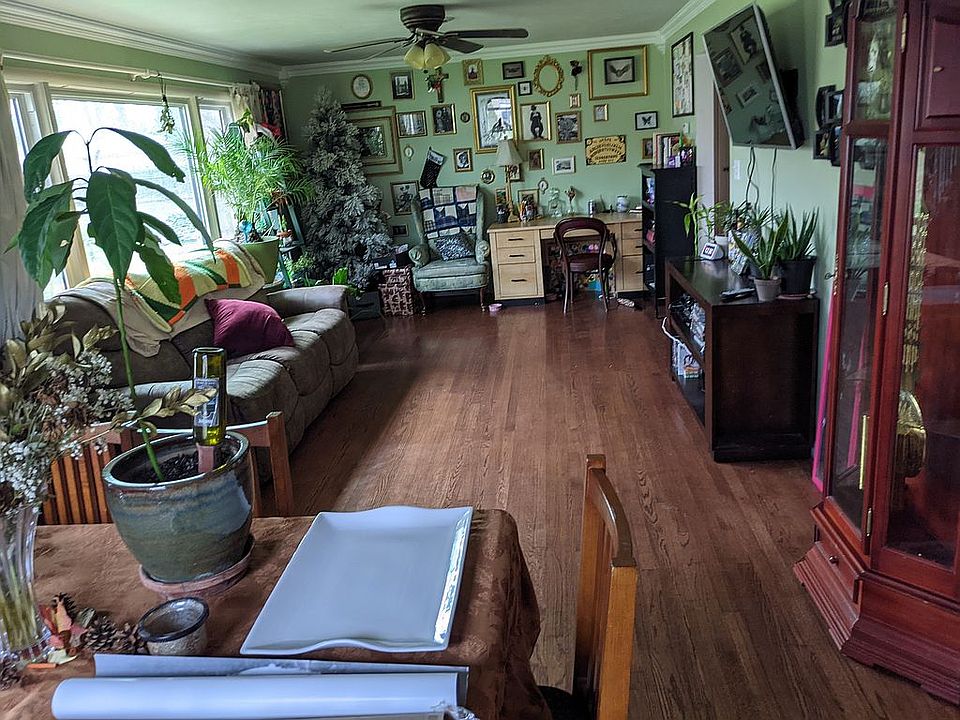 2nd image of 737 Taft St