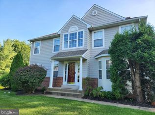 498 Palmer Farm Dr, Yardley, PA 19067