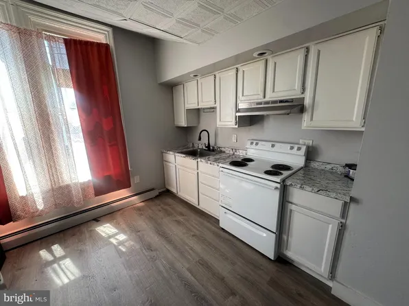 314 W Market St APT 4, Scranton, PA 18508