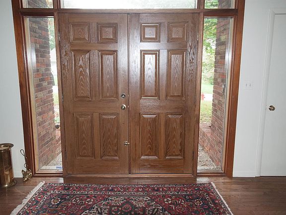 2nd image of 410 Wyandot Way