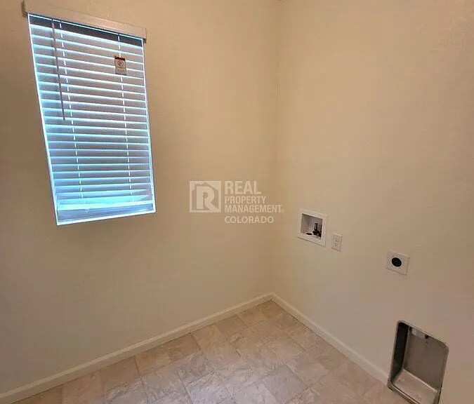 4650 Basalt Ridge Cir — Photo 21