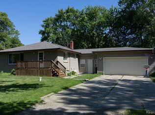 5052 Beecher Rd, Flint, MI 48532
