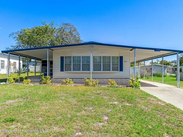 8715 Highpoint Blvd, Brooksville, FL 34613