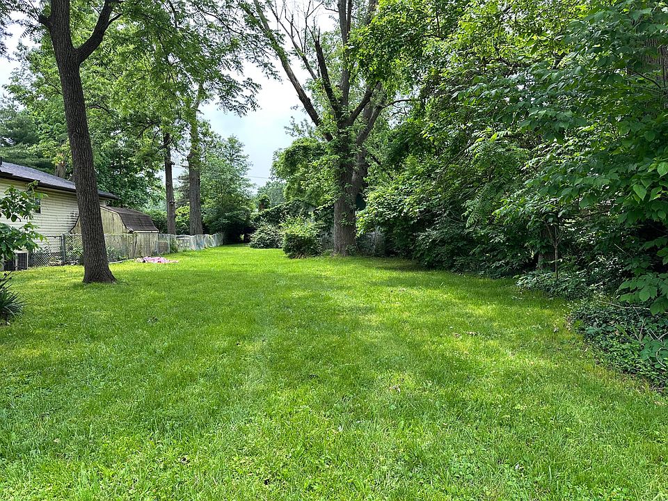 2nd image of 283 Pennsylvania Ave