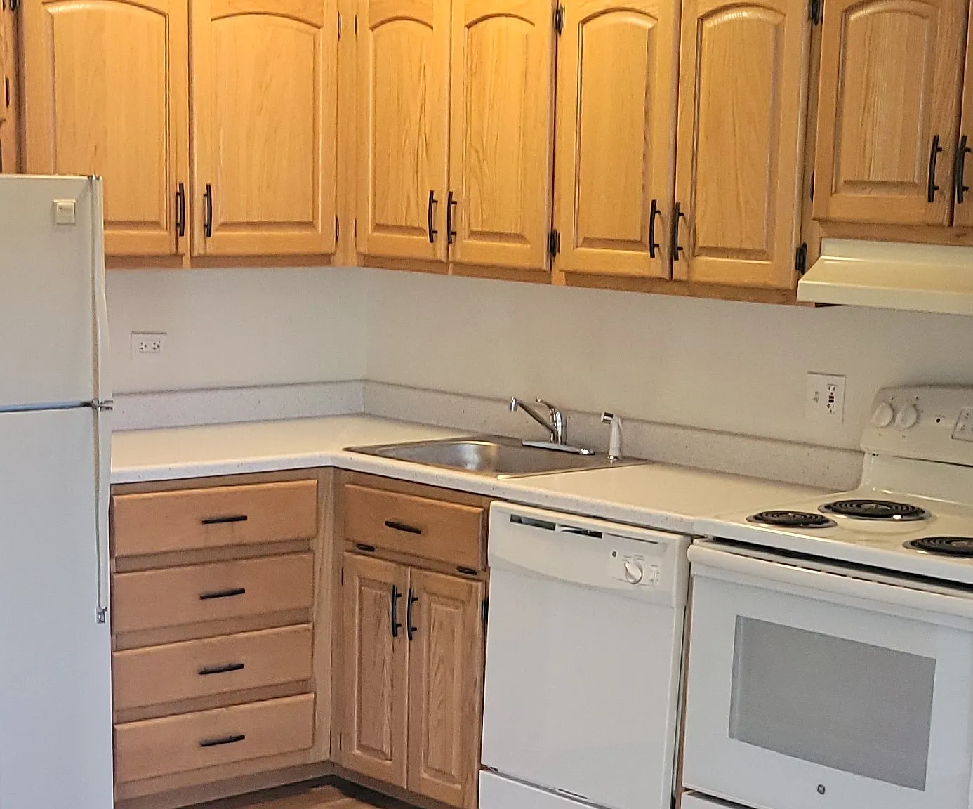 1 bed, 650 sqft, $1,300 — Photo 4