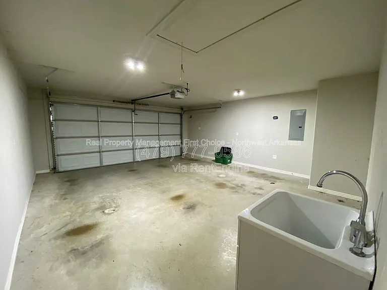 109 S Geranium Ln — Photo 24