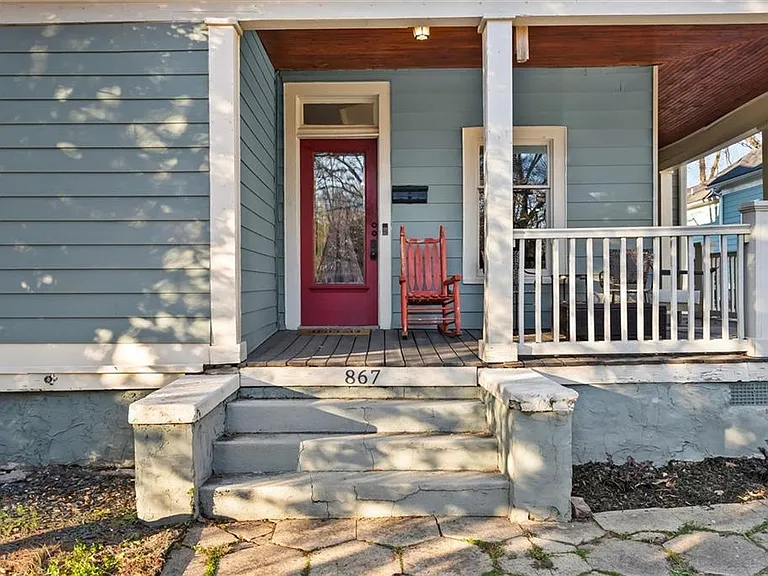 867 Beecher St SW — Photo 2