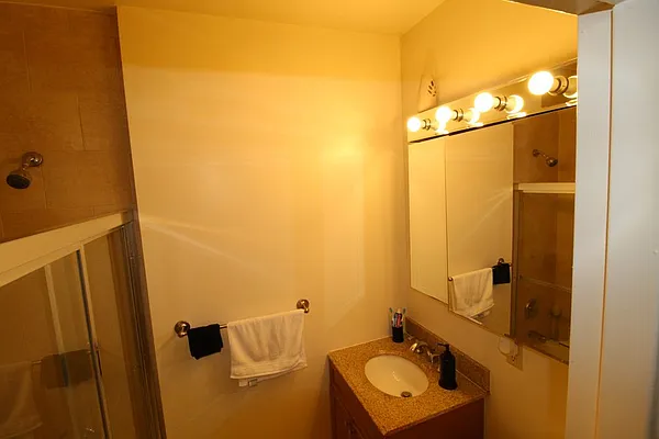 Rented by Mossanen Group | media 16