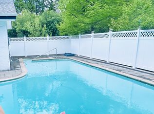 8200 S County Line Rd, Willowbrook, IL 60527