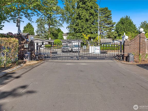 2nd image of 11444 SE 257th Place #D203