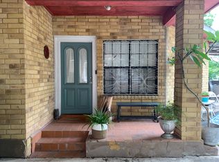 631 N San Bernardo Ave, San Antonio, TX 78228