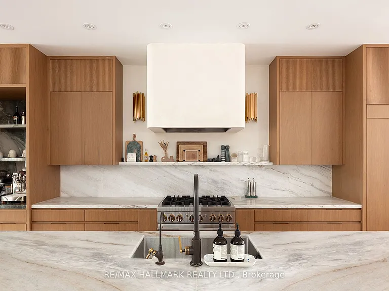 18 Foxley St — Photo 11